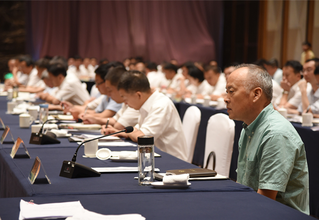 以大整风推动干部新担当新作为