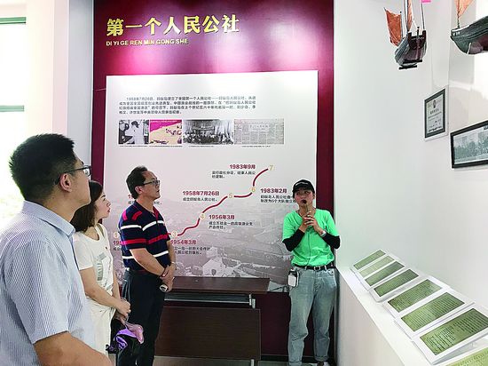 亲爱的党 我们永远跟您走