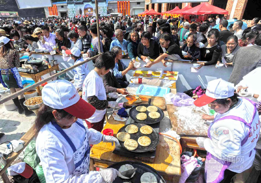 食"乡村美食节"清风摄住"农民的小康生活"陈舟宝摄行"公交优先"洪秀军