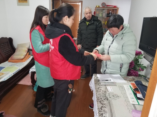 贫困人口失联_失联人口图片(3)