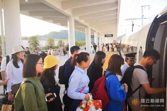 同时提前与地方部许杨青门联系旅客滞留的疏散工作