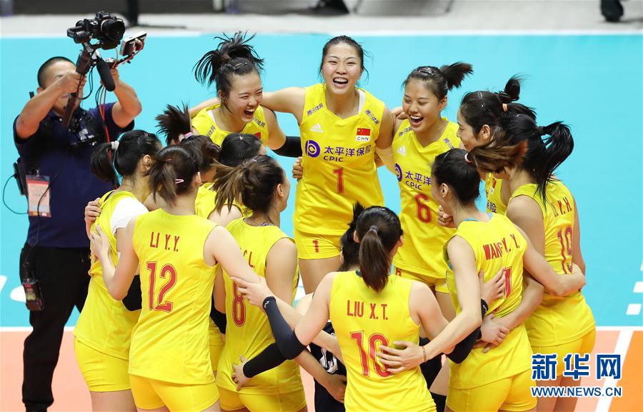 女排世界杯：中国队战胜美国队