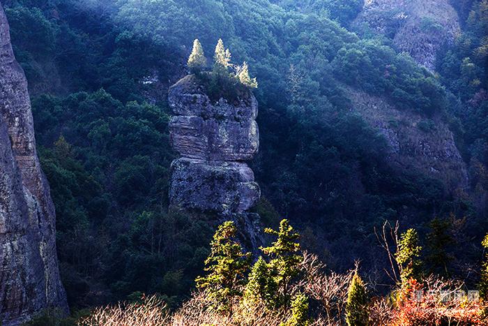 岩门峡谷岩门山岩门上官坑古村全景