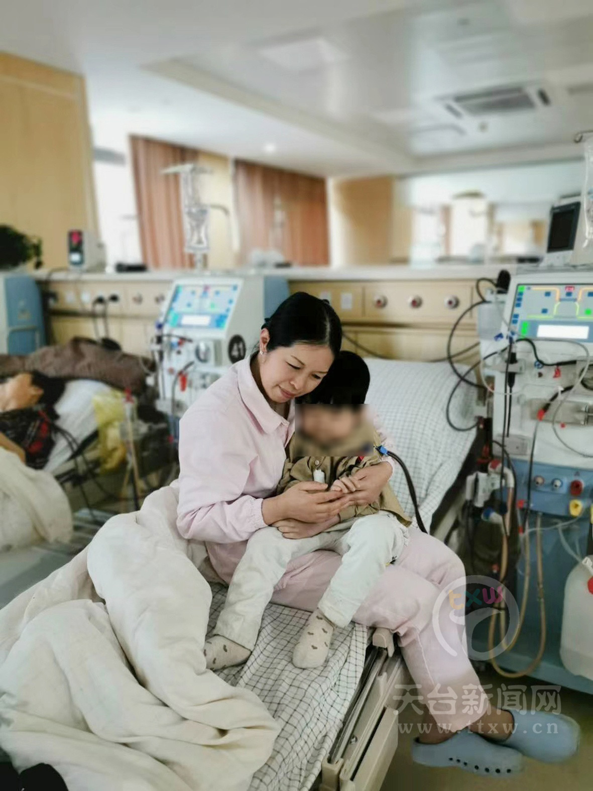 "多亏了你们,给了我儿子第二次生命" 生命接力 5岁孩子终于转危为安