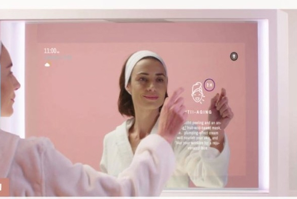 雅漾母公司推出首款可联网的化妆镜