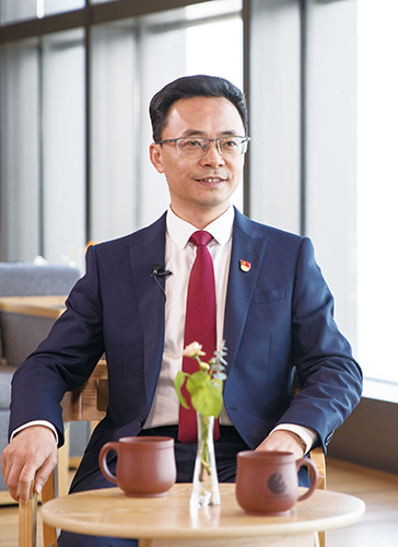 奋斗中的长兴访新当选的长兴县人民政府县长沈志伟