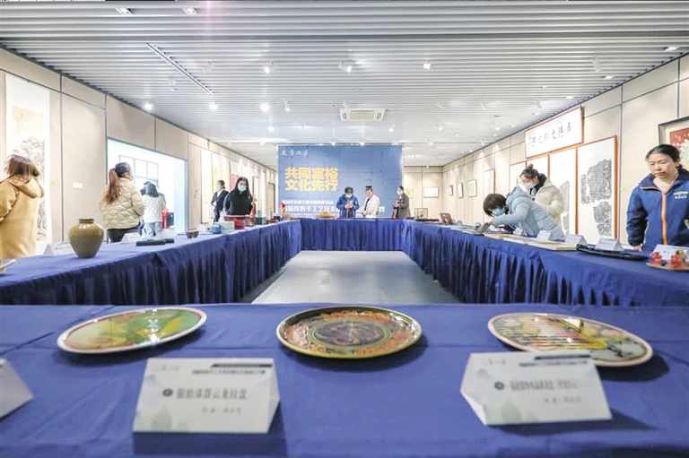 我县举办首届传统手工艺及非遗衍生品设计大赛41件文创作品惊艳亮相