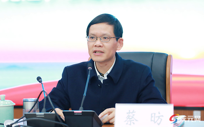 县委书记蔡昉提出工作要求.县委副书记,代县长田健晖作工作部署.