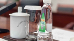 倡導光瓶行動 杜絕用水浪費 ——"光瓶行動"進行時