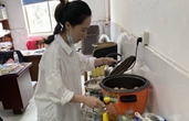 衢州“煮蛋老師"退休后，她接力為體育生煮起了茶葉蛋
