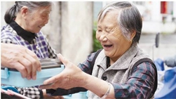 建德李家鎮：“幸福方桌”讓老年人暖胃暖心