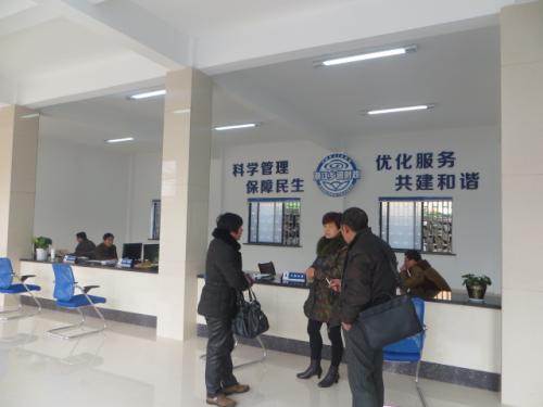党群服务中心周末变“同享讲堂”