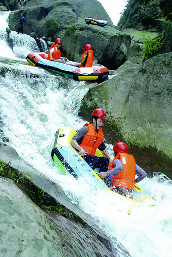 寿仙谷景区漂流项目通过验收