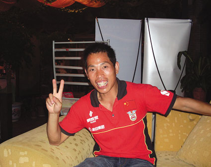 1977年出生的张继星,早在19岁就已经为越野摩托车深深地着了迷,6年前