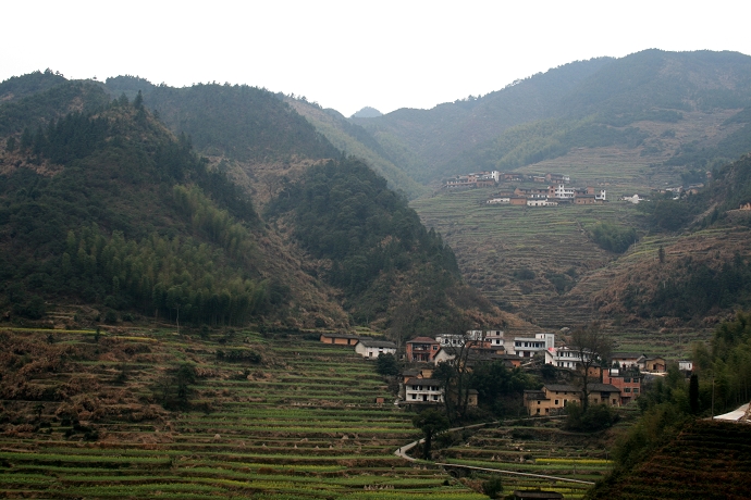 点击图片或使用键盘← →翻页  点击图片或使用键盘← →翻页