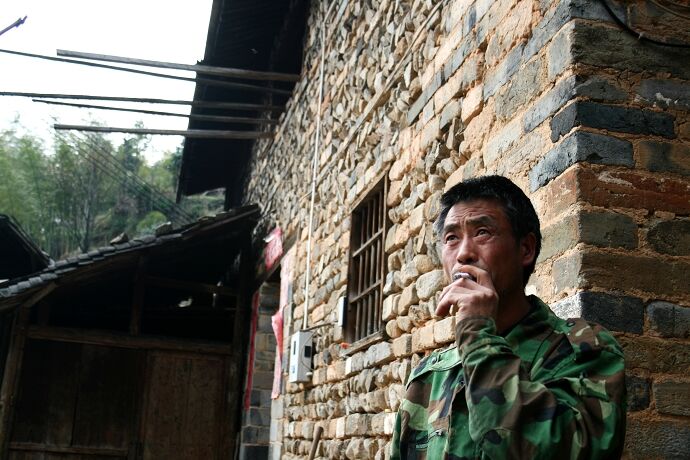 点击图片或使用键盘← →翻页  点击图片或使用键盘← →翻页