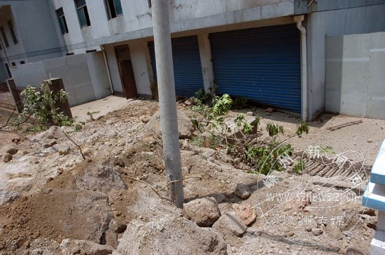 今天凌晨,经济开发区(城北)发生山体塌方事件