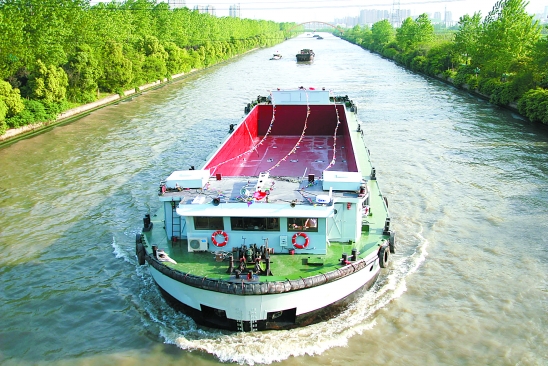 浙江告别原生态航道内河航运实现复兴