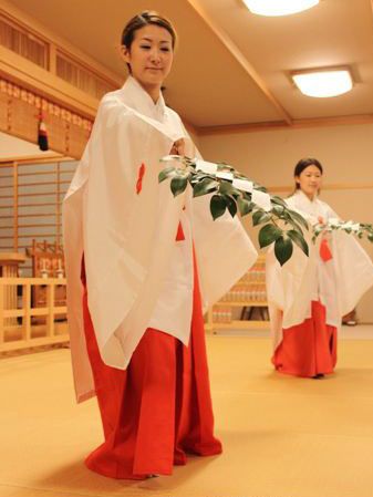 揭开日本巫女的神秘面纱-嵊州新闻网