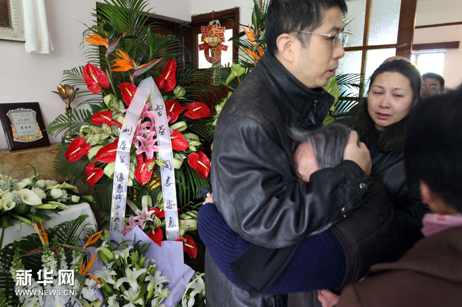 袁雪芬留遗言愿魂归黄浦江 追悼会暂定25日