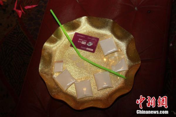 广西南宁大规模夜袭"黑恶黄赌毒"(组图)