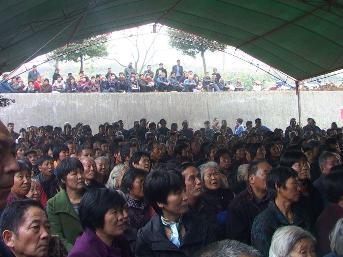 生活,12日至14日,剡湖街道沙园村特意邀请杭州市越剧二团前来村内演出