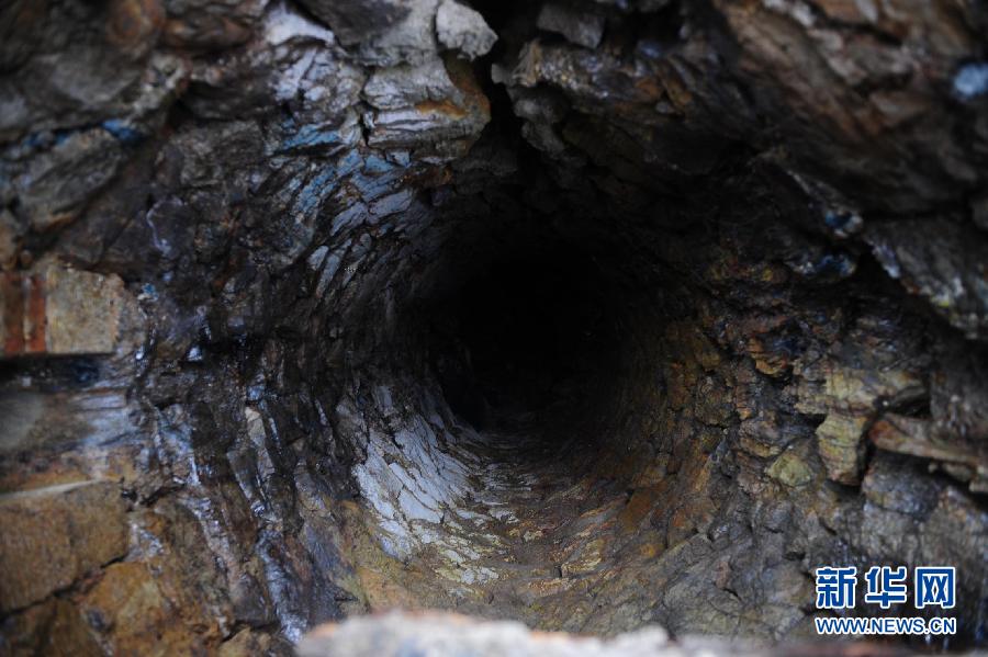 此次镉污染事件涉案企业金城江立德粉厂的污水直接排放到地下溶洞(1月