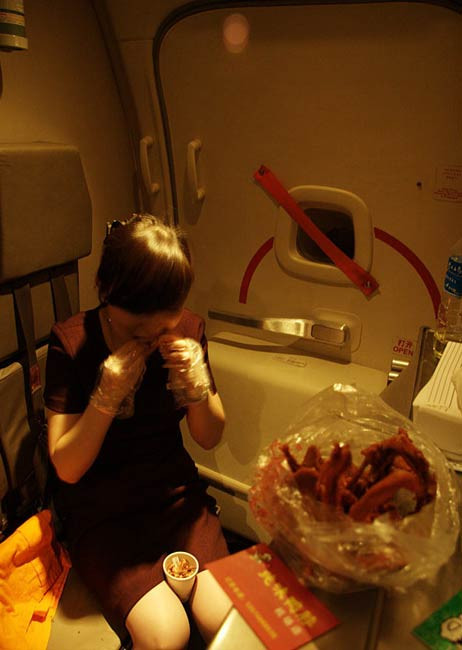 空姐偷拍同事私照被停飞明星空姐艳照曝光