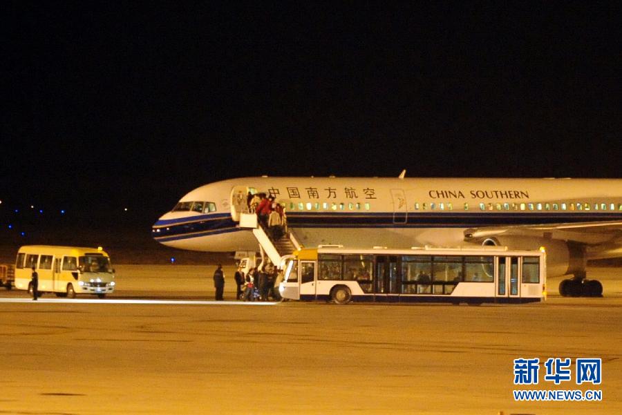 备降兰州机场航班解除安全隐患重新起飞