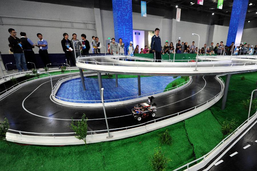 第二届全国缩微智能车比赛在杭州开赛