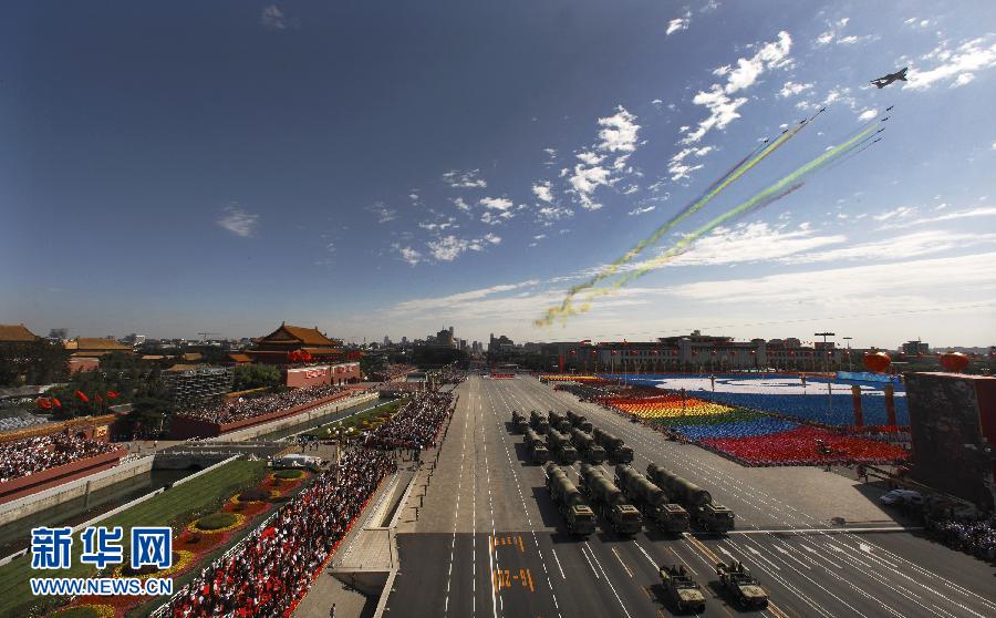 2009年10月1日,庆祝中华人民共和国成立60周年首都阅兵式上,多机