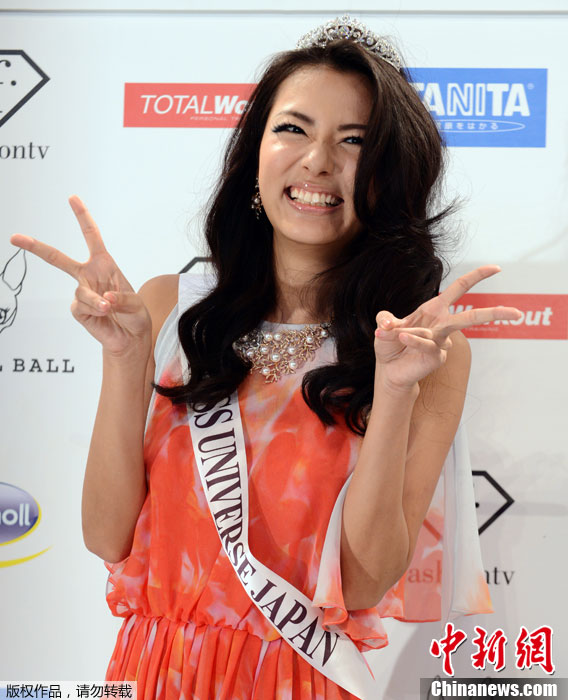 当地时间3月4日,日本东京,2013年"日本小姐"选美大赛落幕,25岁的