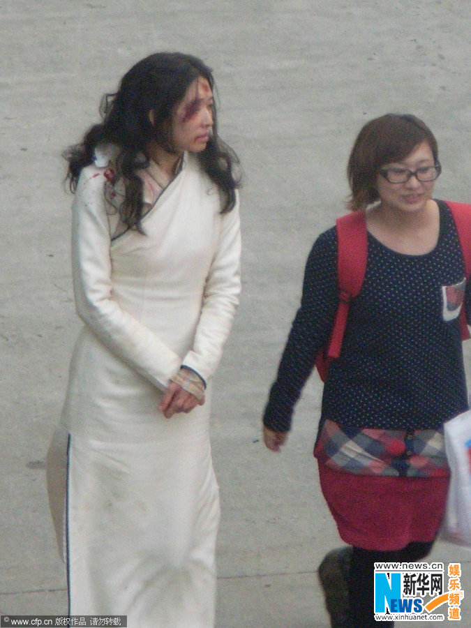 林志玲被残暴逮捕入狱 戴镣铐满脸血演绎女战士