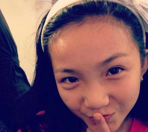 曝十岁金爵影后李馨巧绝美萝莉照 揭真实私生活