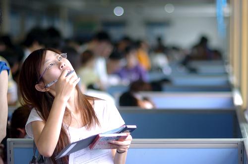 大學生暑期兼職:如何保障自己的權益