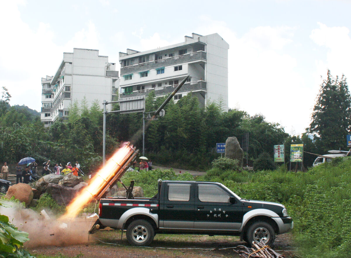 浙江多地实施人工增雨作业降温713旱情缓解