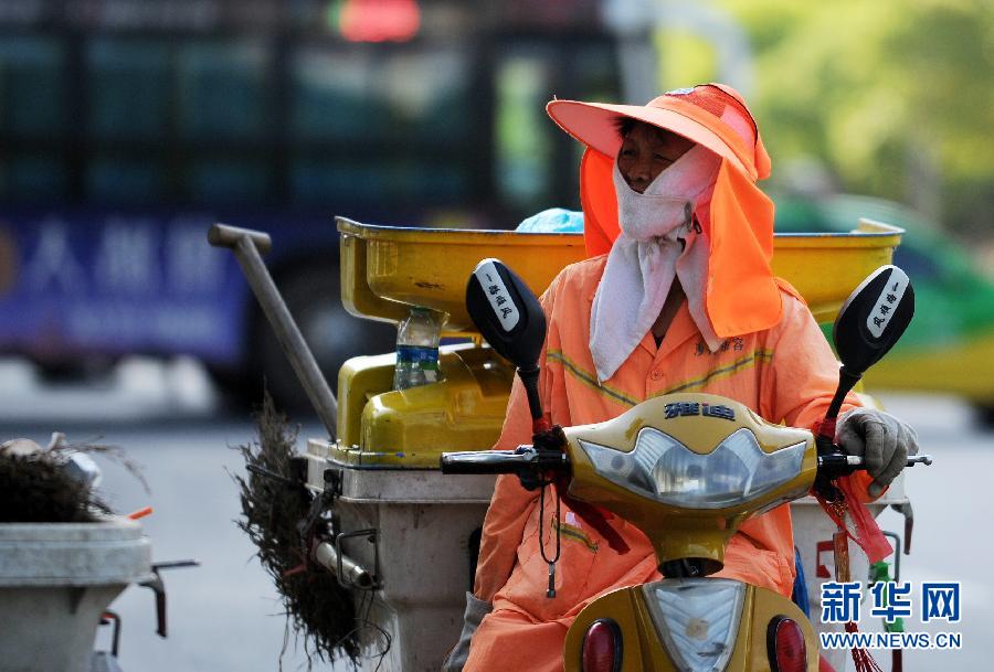南方高温再创纪录浙江局地达43摄氏度