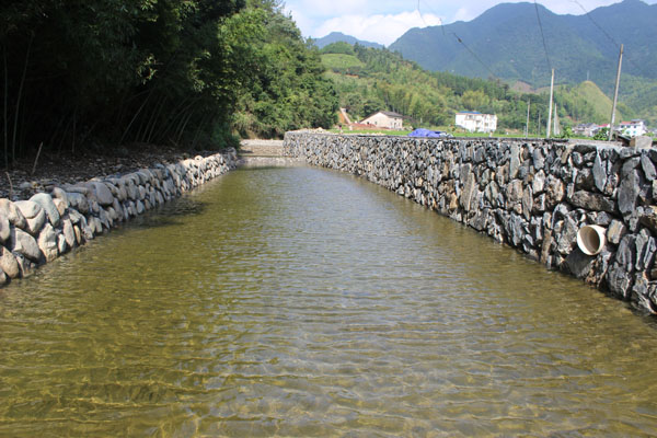 人文结合 人水和谐 开化县城关镇河道整治"一处工程一道景"