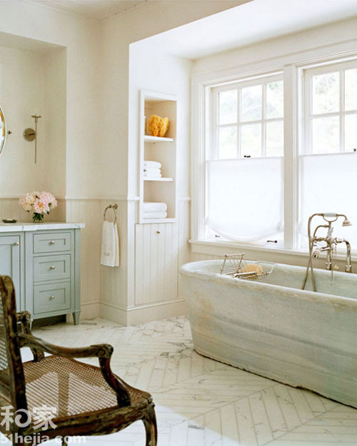 10款独立式浴缸小浴室就别想了
