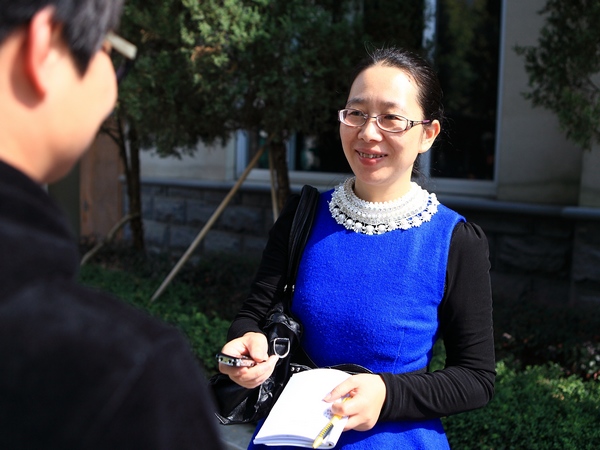 舒萍用心打造报纸的"后花园"这里有一封让我泪流满面的短信:"亲爱的丰