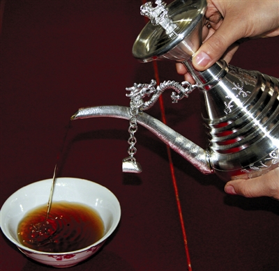 打镴艺人王俊法