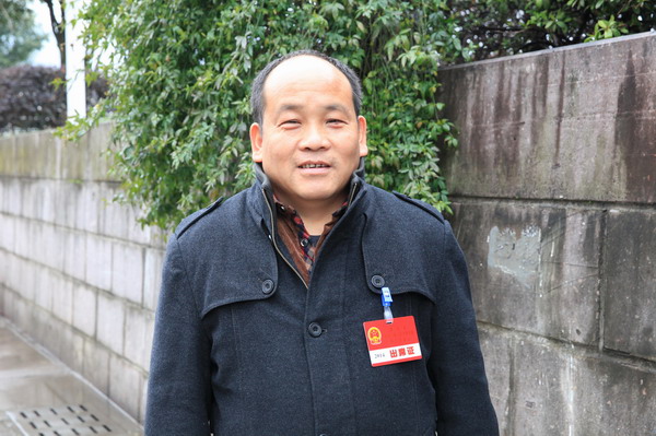 磐安县尖山镇镇长图片