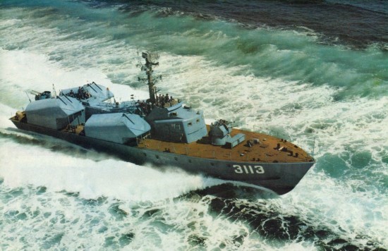 中国海军装备的首批导弹艇(021型)由前苏联6621型艇发展而来,1970年代