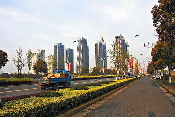 2013年7月起,桐乡将道路拓