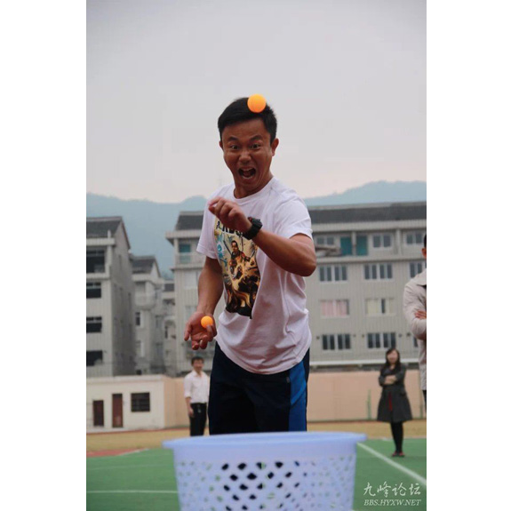 沙埠中学工会举办教师趣味运动会