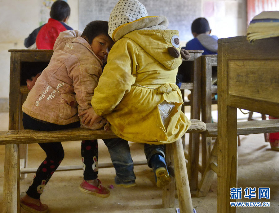 【图片故事】"赤脚娃娃"的冬天