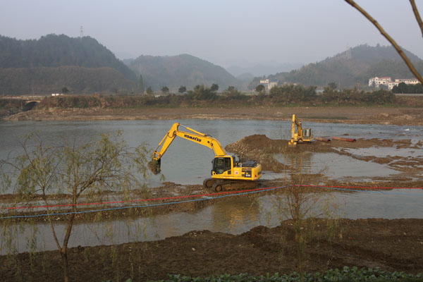 山甸河道治理工程水景观公园正在施工