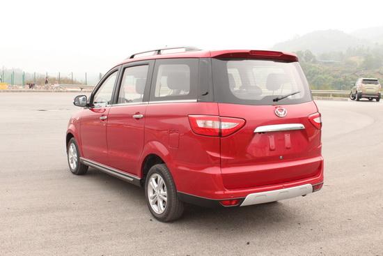 北汽幻速首款mpv实车图曝光预计年初上市