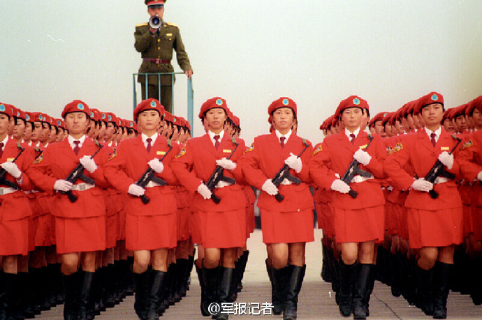 1999年女民兵方队图片