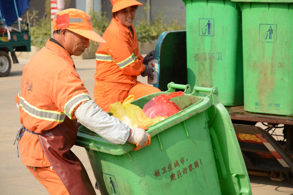 城市因你而靓丽——走近环卫工人(请我们关注他们)
